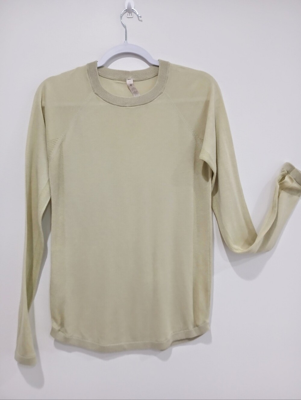 LULULEMON Cashmere blend Scoop hemline crewneck lightweight sweater Sz 6